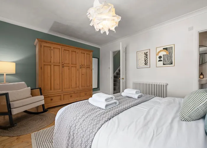 Gorgeous - 3 Bedrooms Feriehus