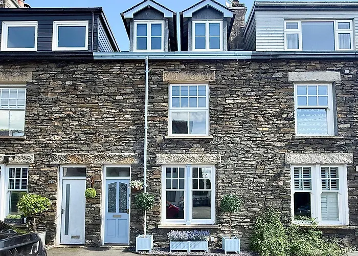 Gorgeous - 3 Bedrooms