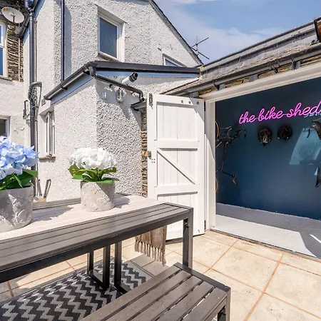 Gorgeous - 3 Bedrooms *