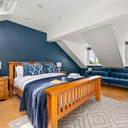 Gorgeous - 3 Bedrooms Holiday home *