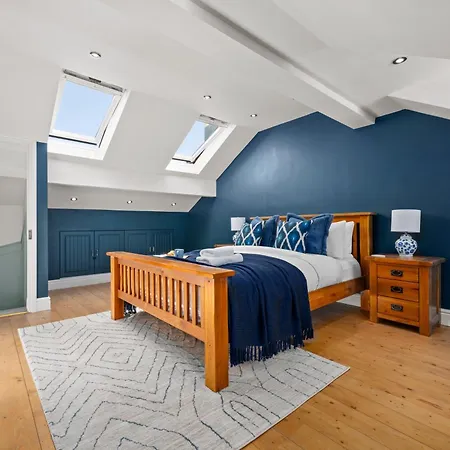 Gorgeous - 3 Bedrooms Holiday home