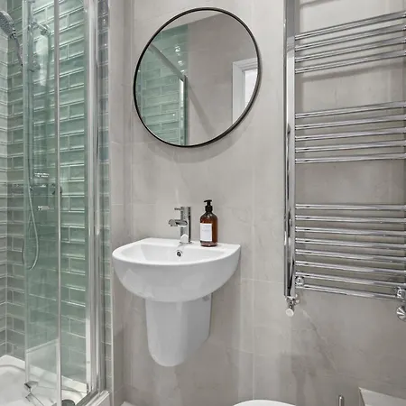 Gorgeous - 3 Bedrooms بيت للعطل ويندرمير